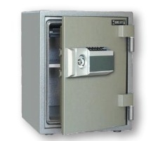 خزينة BumilSafe ESD - 104A ديجيتال مع مفتاح ماستر مقاس 50.6 سم × 43.5 سم × 46.5 سم سيلفر كوري الصنع 